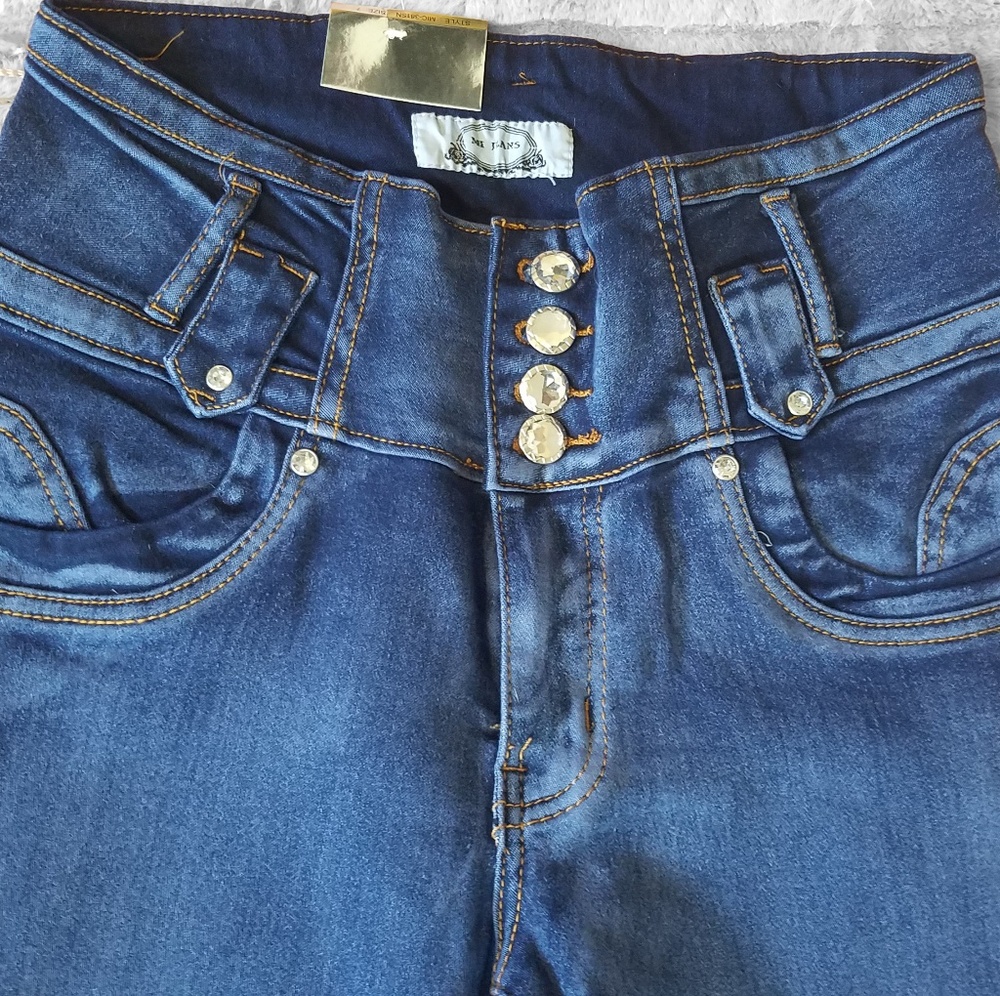 Jean - Picture 3 of 4
